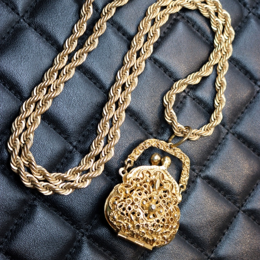 Vintage Parisian Handbag Pendant & Gold Necklace